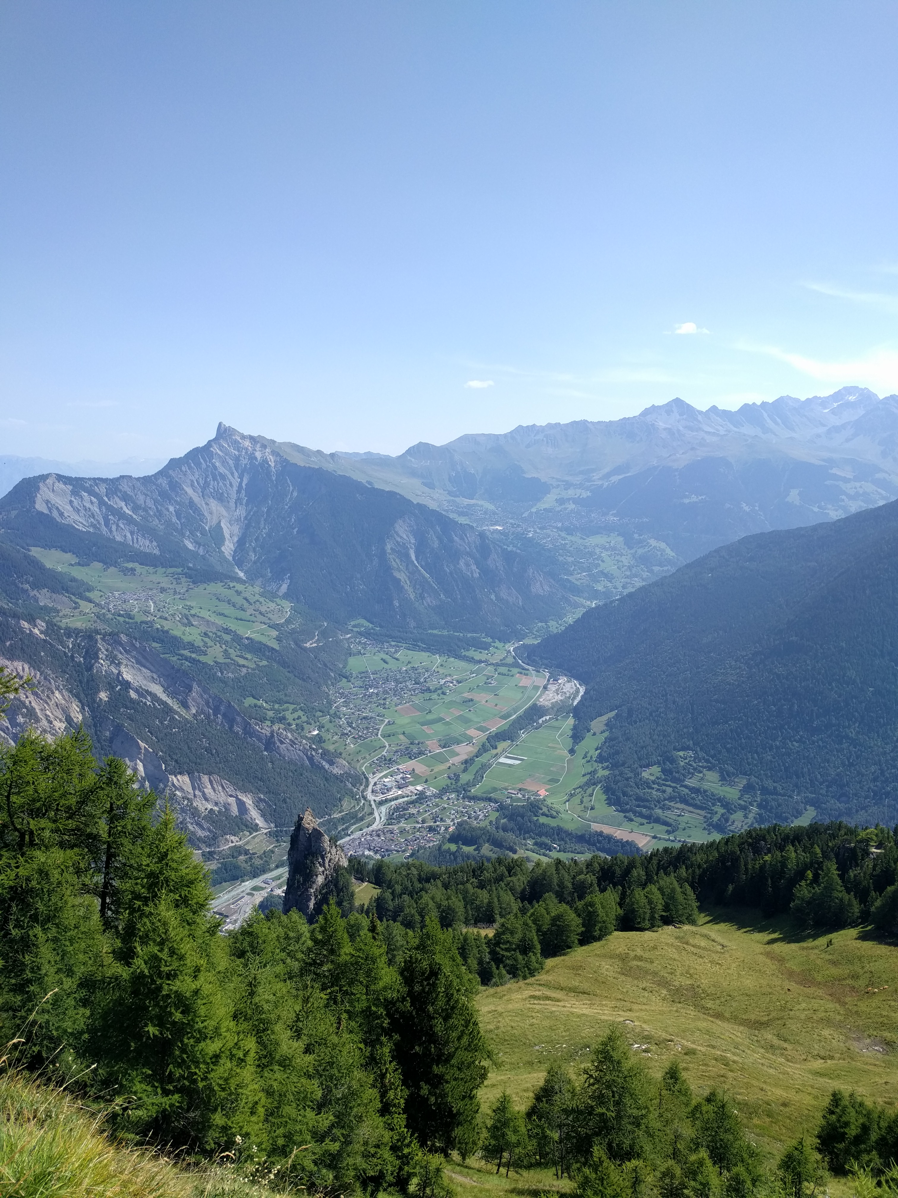 Vue sur l'alpage de Catogne, La Dent, Sembrancher, la Pierre-à-voir